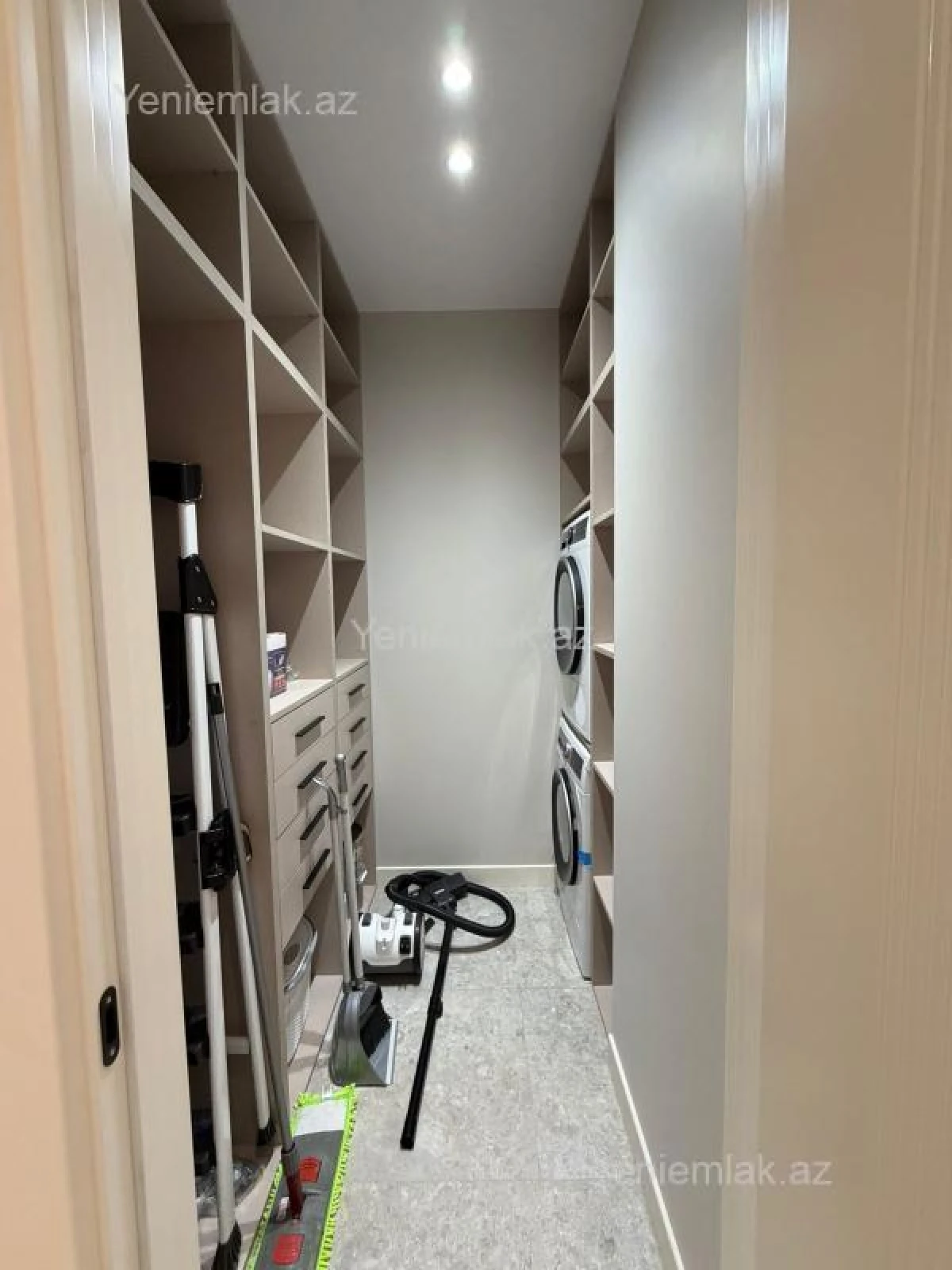 Kirayə verilir 5 otaqlı yeni tikili 195 m²