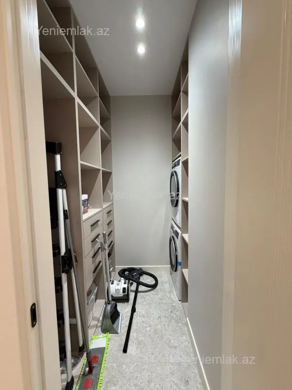 Kirayə verilir 5 otaqlı yeni tikili 195 m²