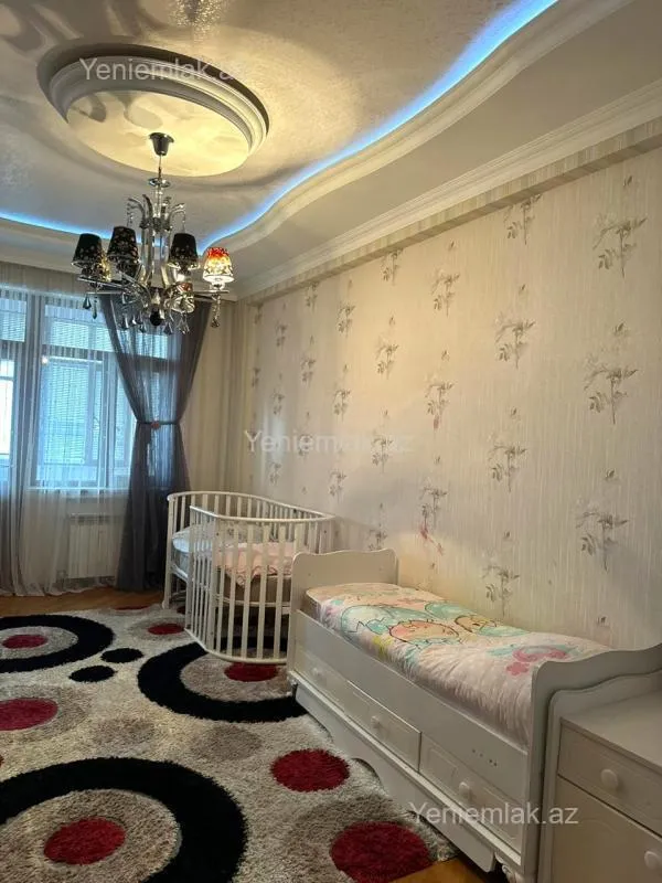 Satılır 4 otaqlı yeni tikili 174 m²