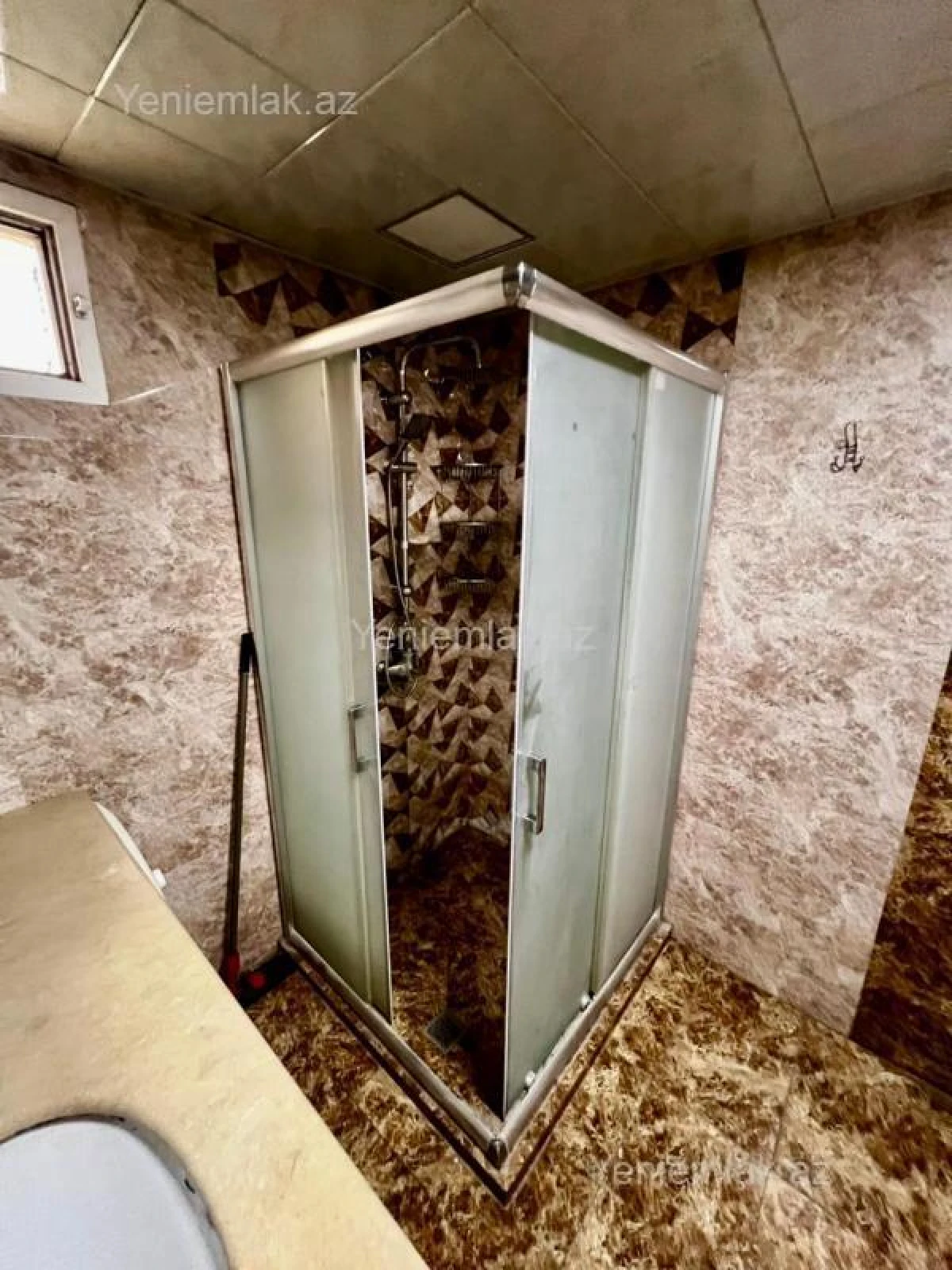 Satılır 3 otaqlı köhnə tikili 90 m²