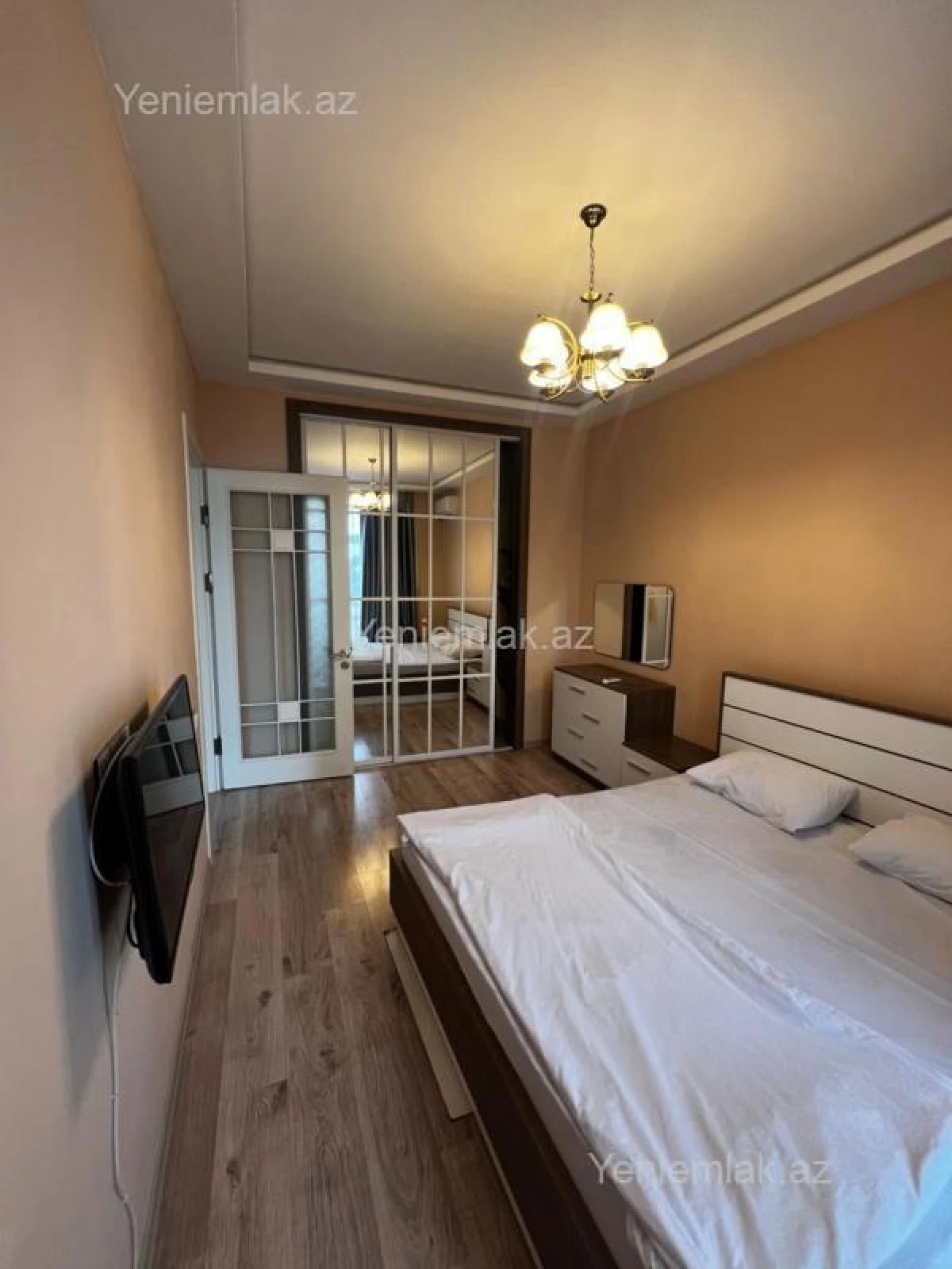 Satılır 3 otaqlı köhnə tikili 90 m²