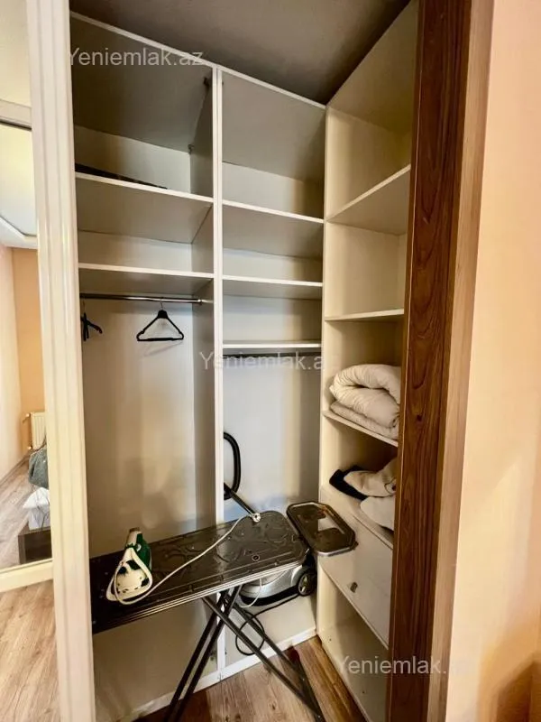 Satılır 3 otaqlı köhnə tikili 90 m²