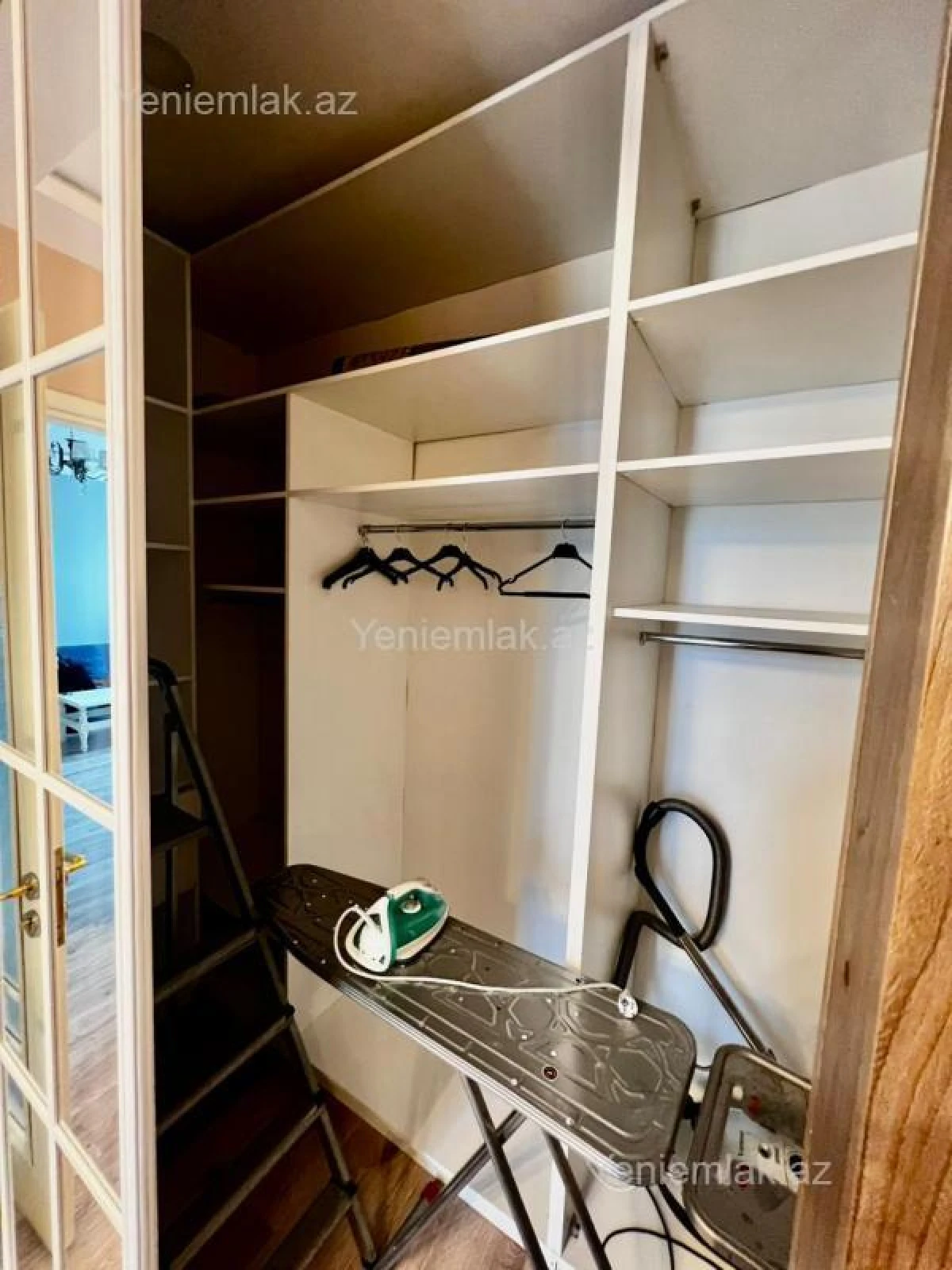 Satılır 3 otaqlı köhnə tikili 90 m²