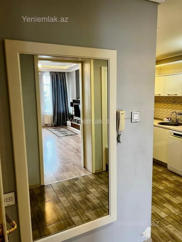 Satılır 3 otaqlı köhnə tikili 90 m²