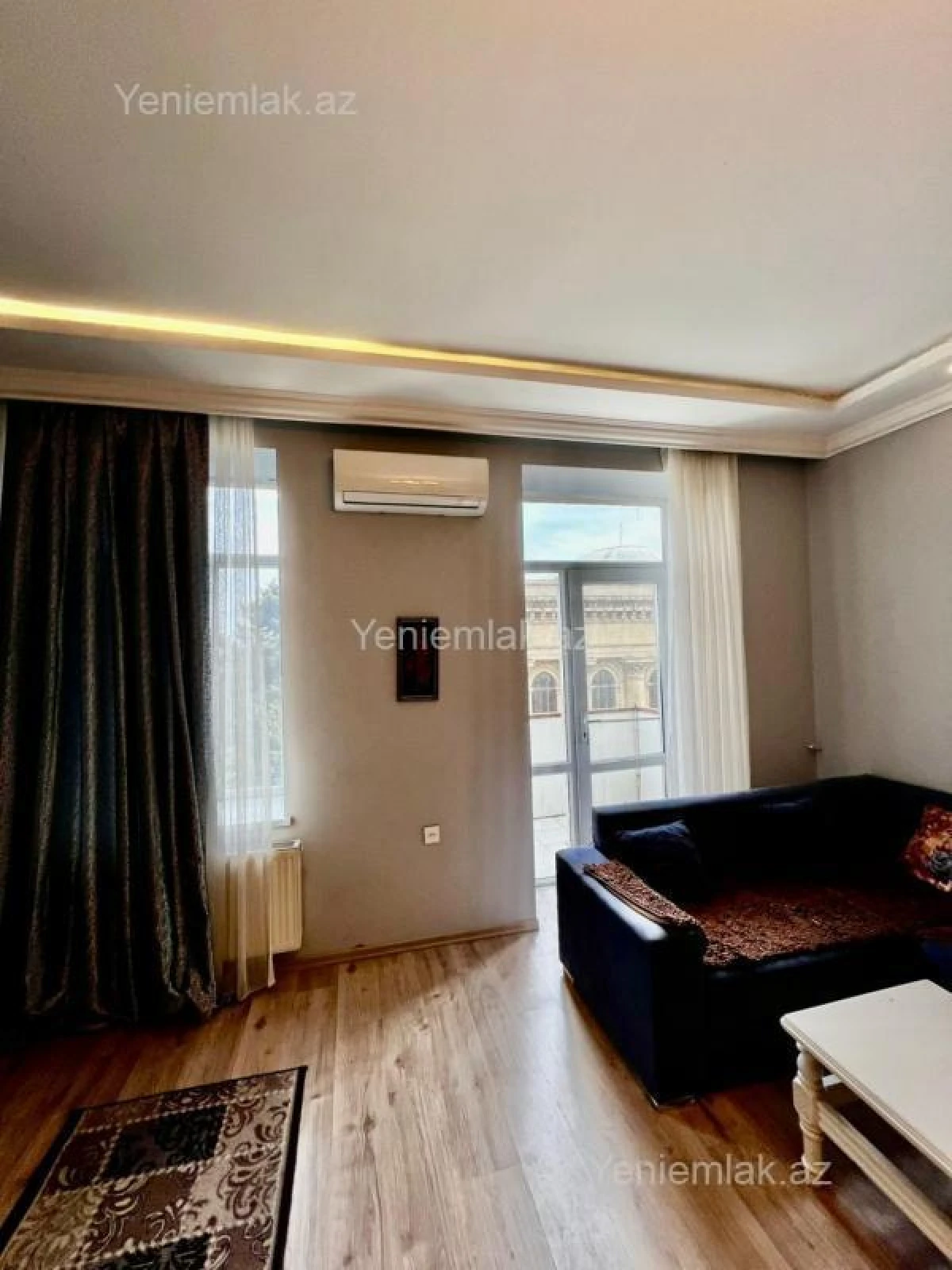 Satılır 3 otaqlı köhnə tikili 90 m²
