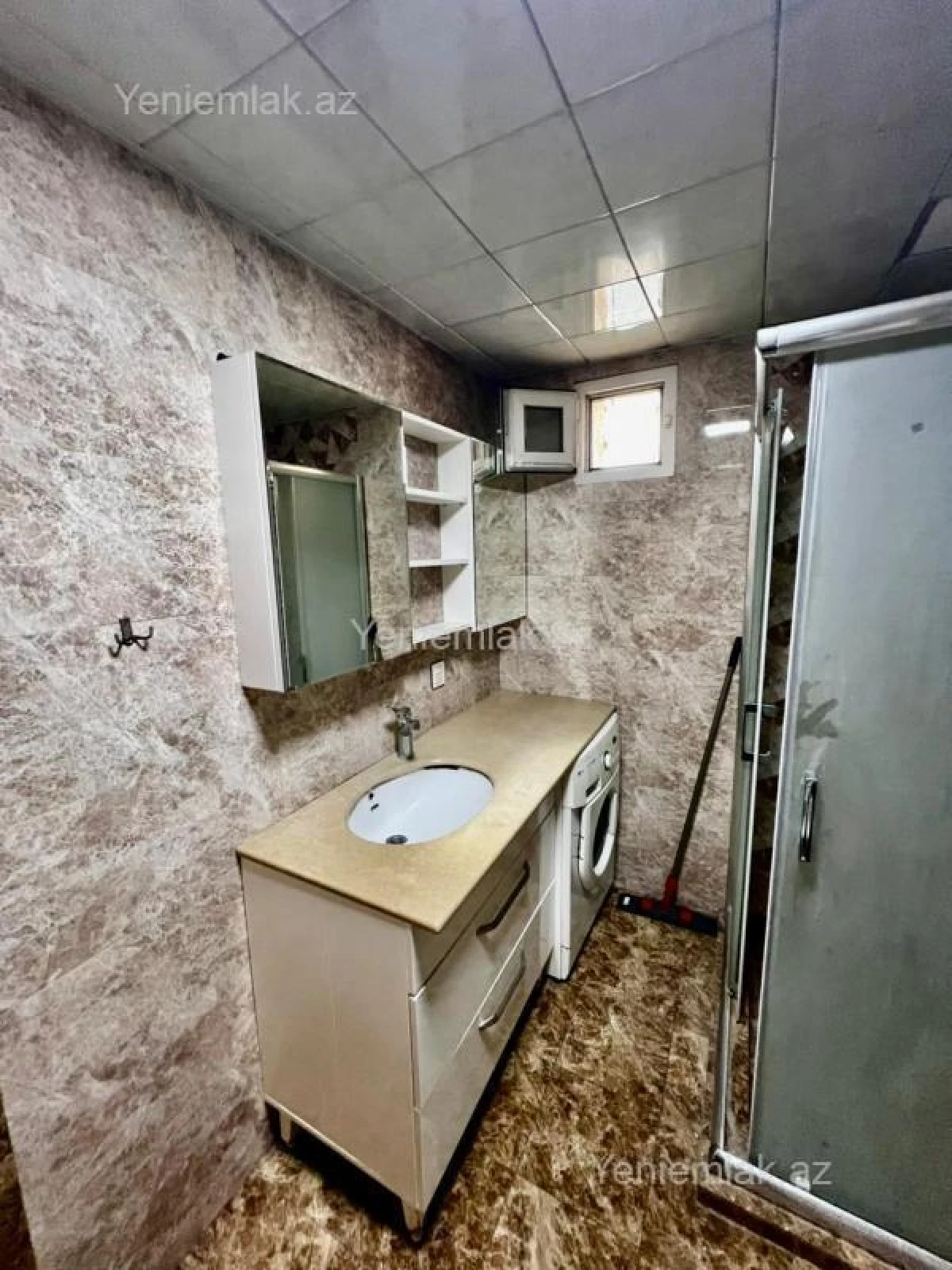 Satılır 3 otaqlı köhnə tikili 90 m²
