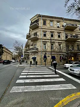 Satılır 3 otaqlı köhnə tikili 90 m² — Bakı, Səbail 3 otaq 90.00 m²