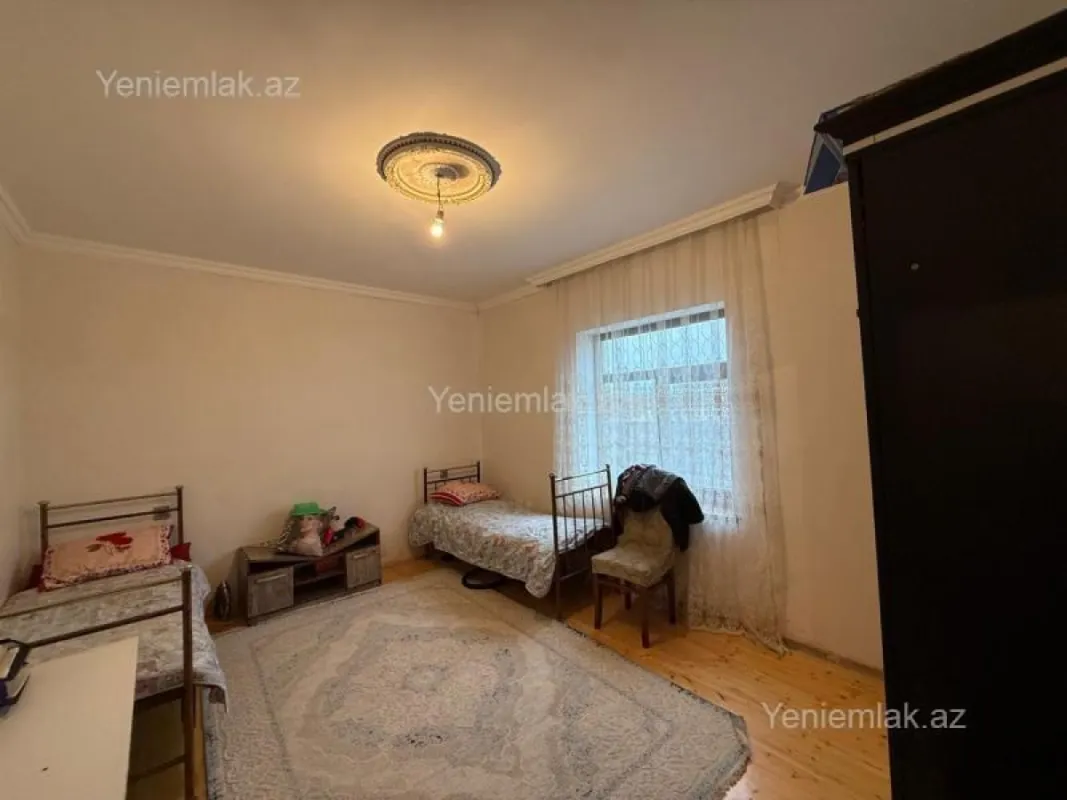 Satılır 3 otaqlı həyət evi 100 m²