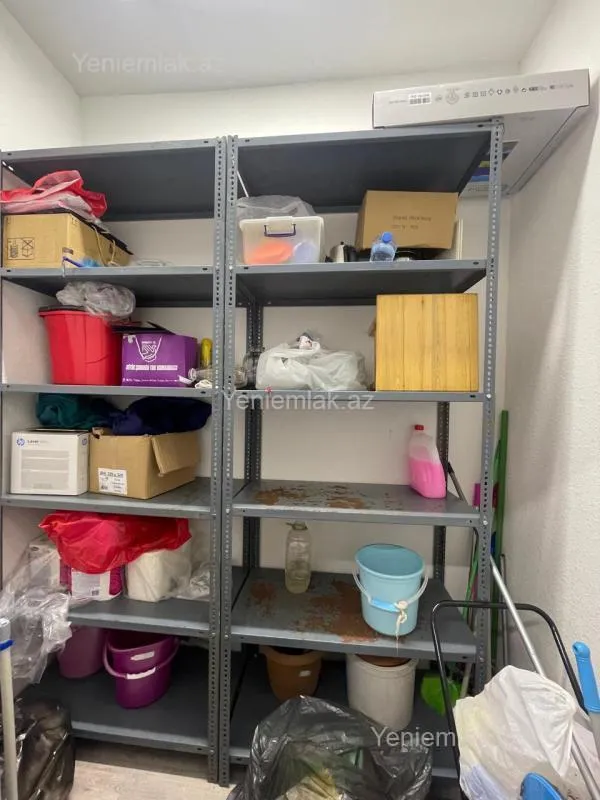 Satılır 4 otaqlı ofis 154 m²