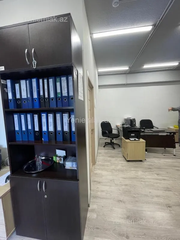 Satılır 4 otaqlı ofis 154 m²