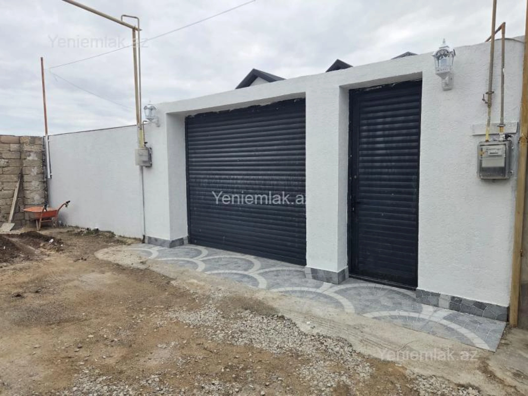 Satılır 4 otaqlı həyət evi 100 m²