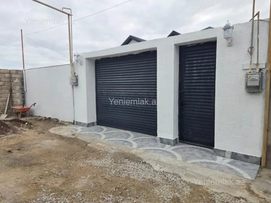 Satılır 4 otaqlı həyət evi 100 m²