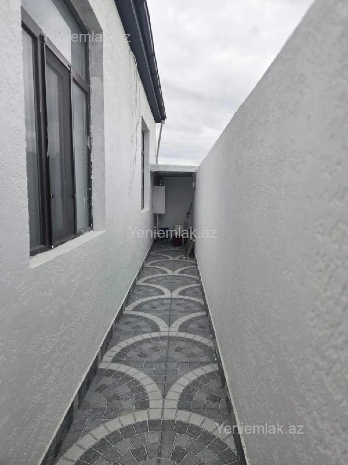 Satılır 4 otaqlı həyət evi 100 m²