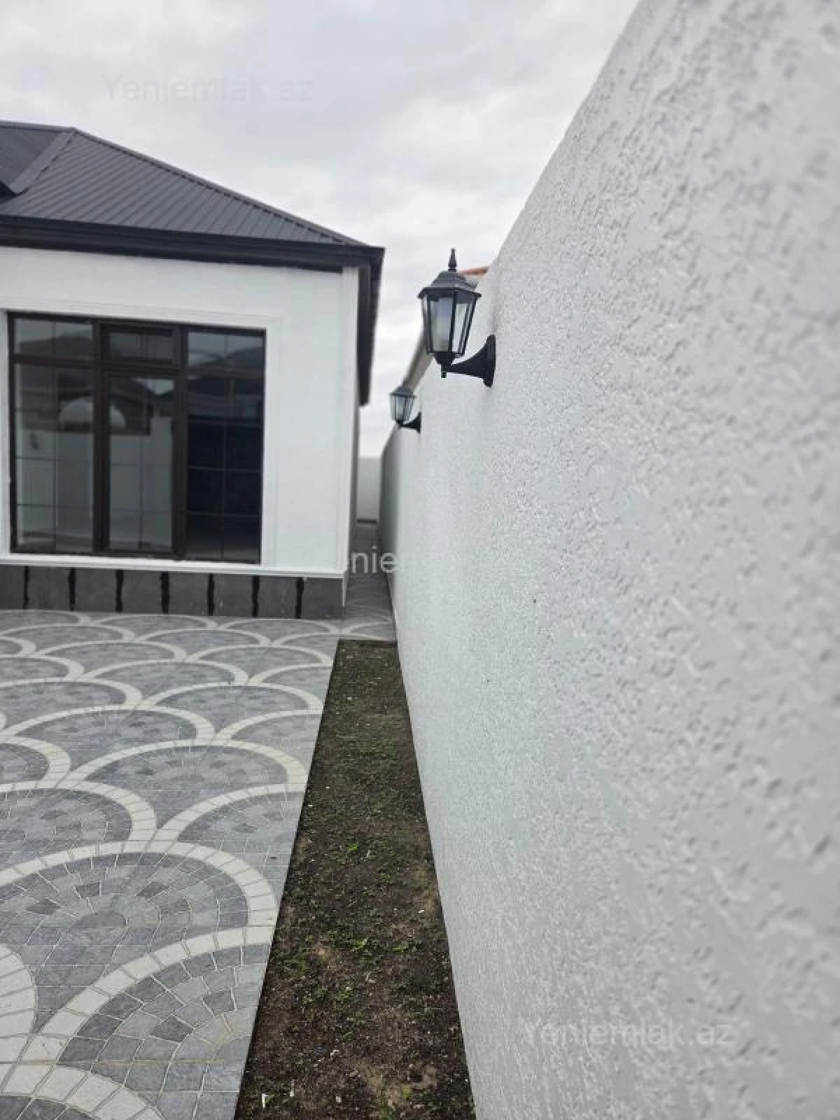 Satılır 4 otaqlı həyət evi 100 m²