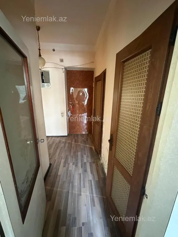 Satılır 3 otaqlı köhnə tikili 80 m²