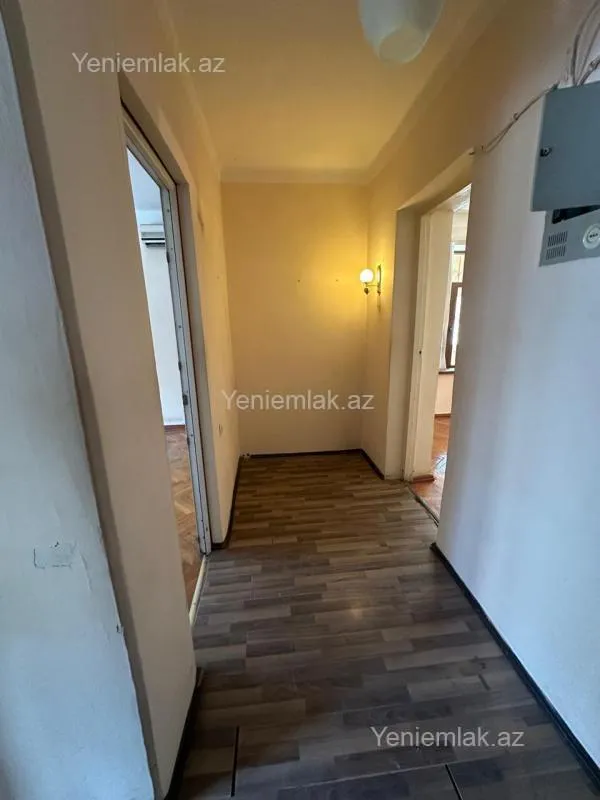 Satılır 3 otaqlı köhnə tikili 80 m²