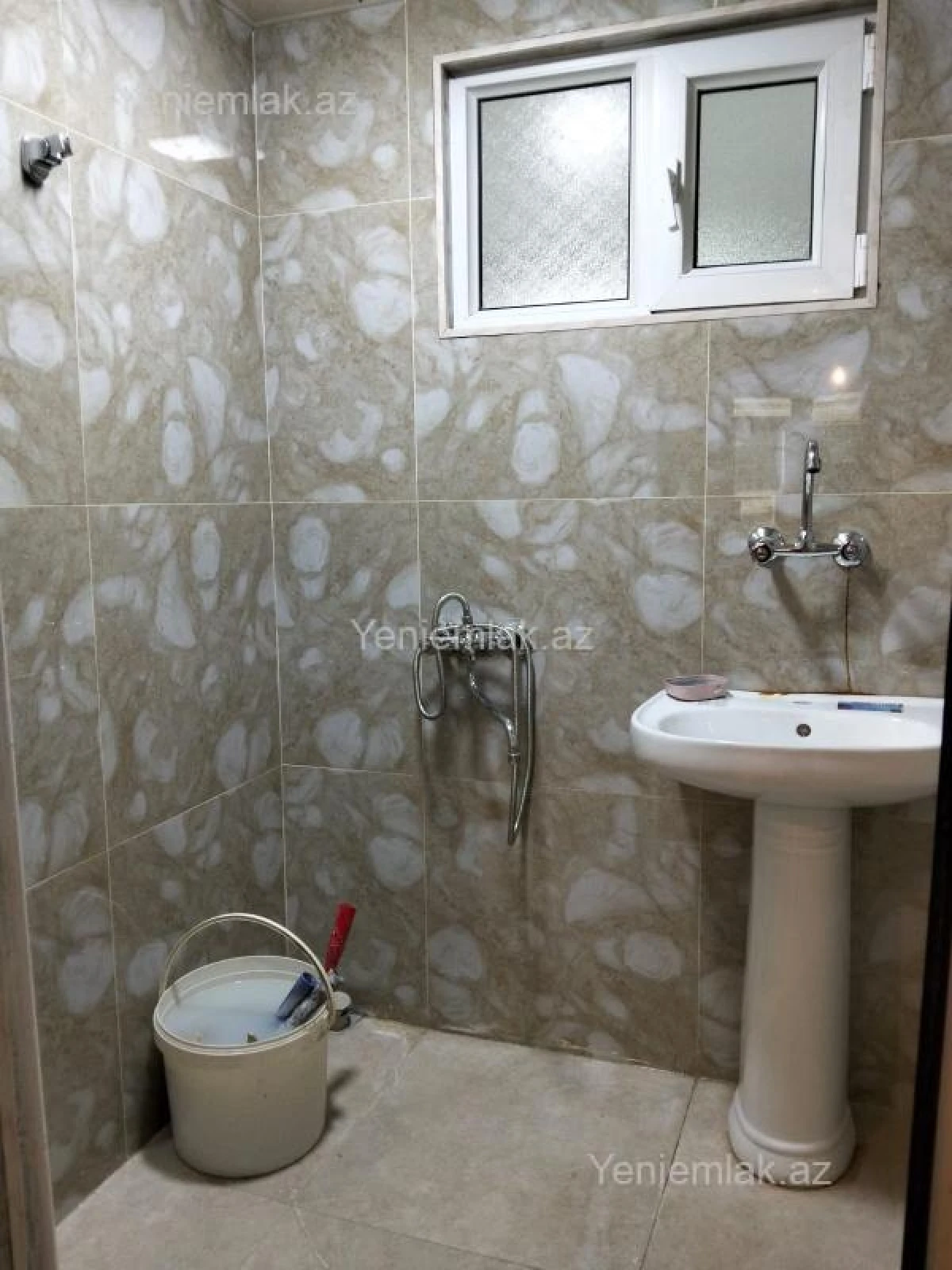 Satılır 3 otaqlı köhnə tikili 85 m²