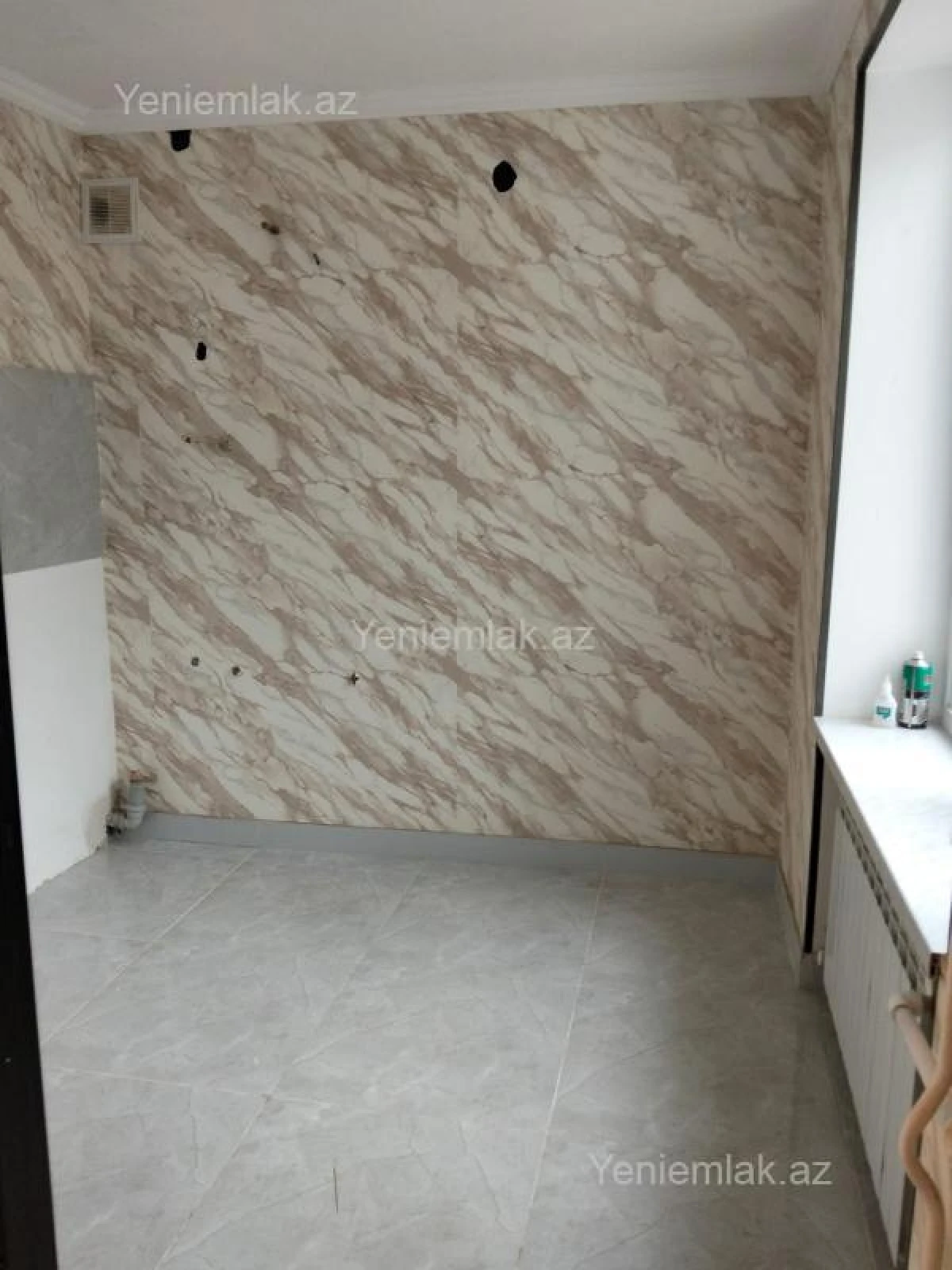 Satılır 3 otaqlı köhnə tikili 85 m²