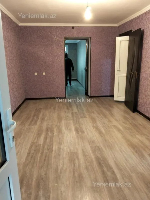 Satılır 3 otaqlı köhnə tikili 85 m²