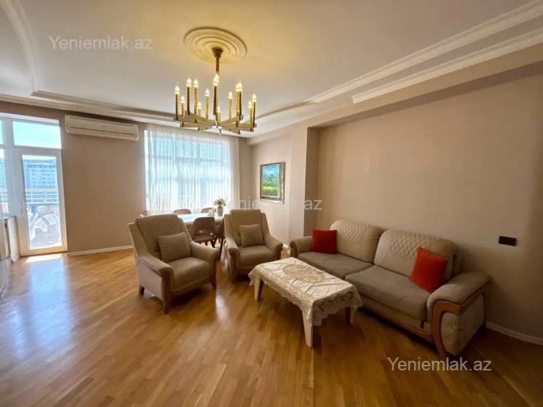 Satılır 3 otaqlı yeni tikili 120 m²