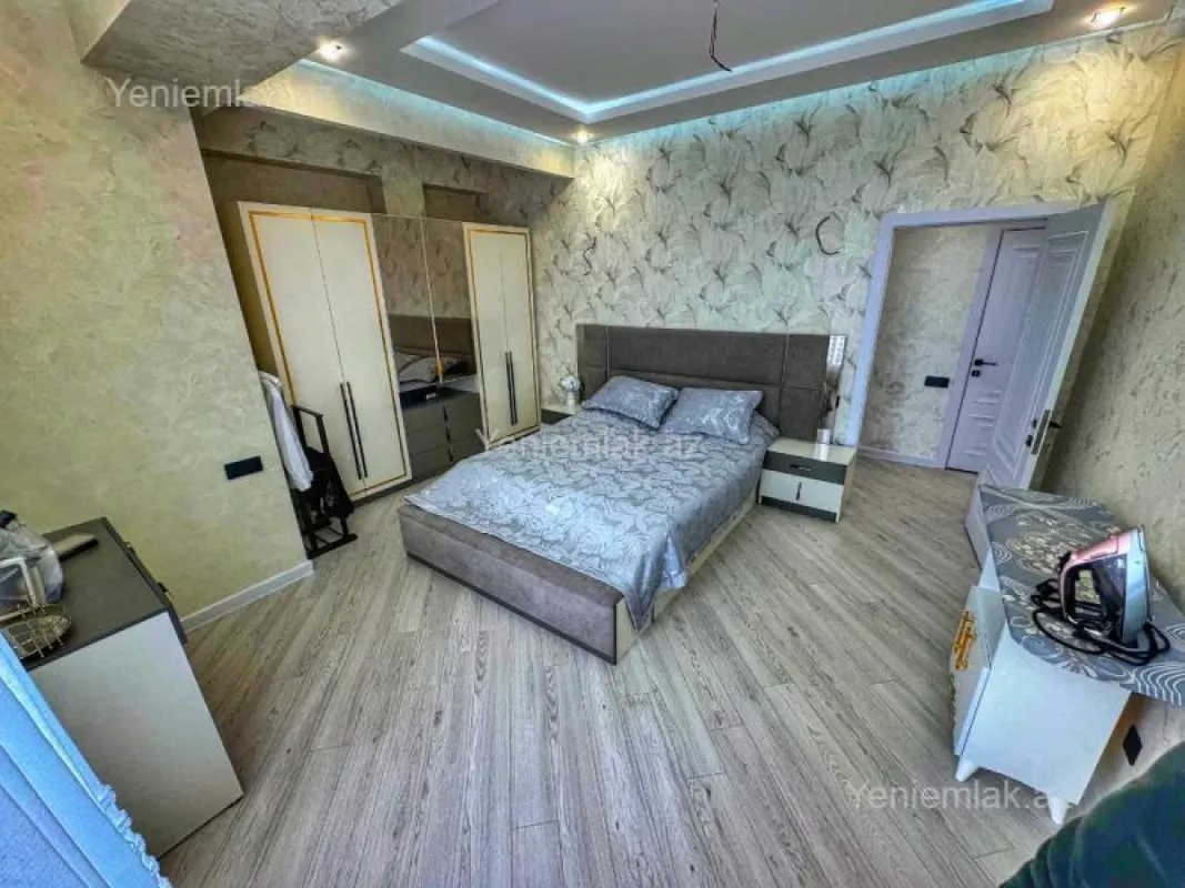 Satılır 3 otaqlı yeni tikili 80 m²