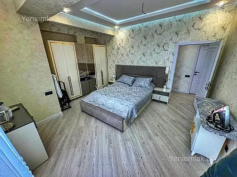 Satılır 3 otaqlı yeni tikili 80 m²