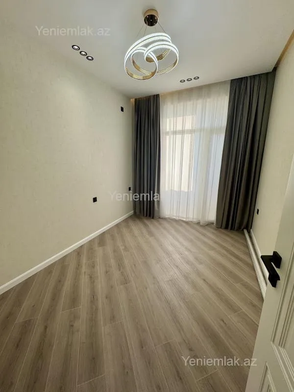 Satılır 3 otaqlı yeni tikili 80 m²