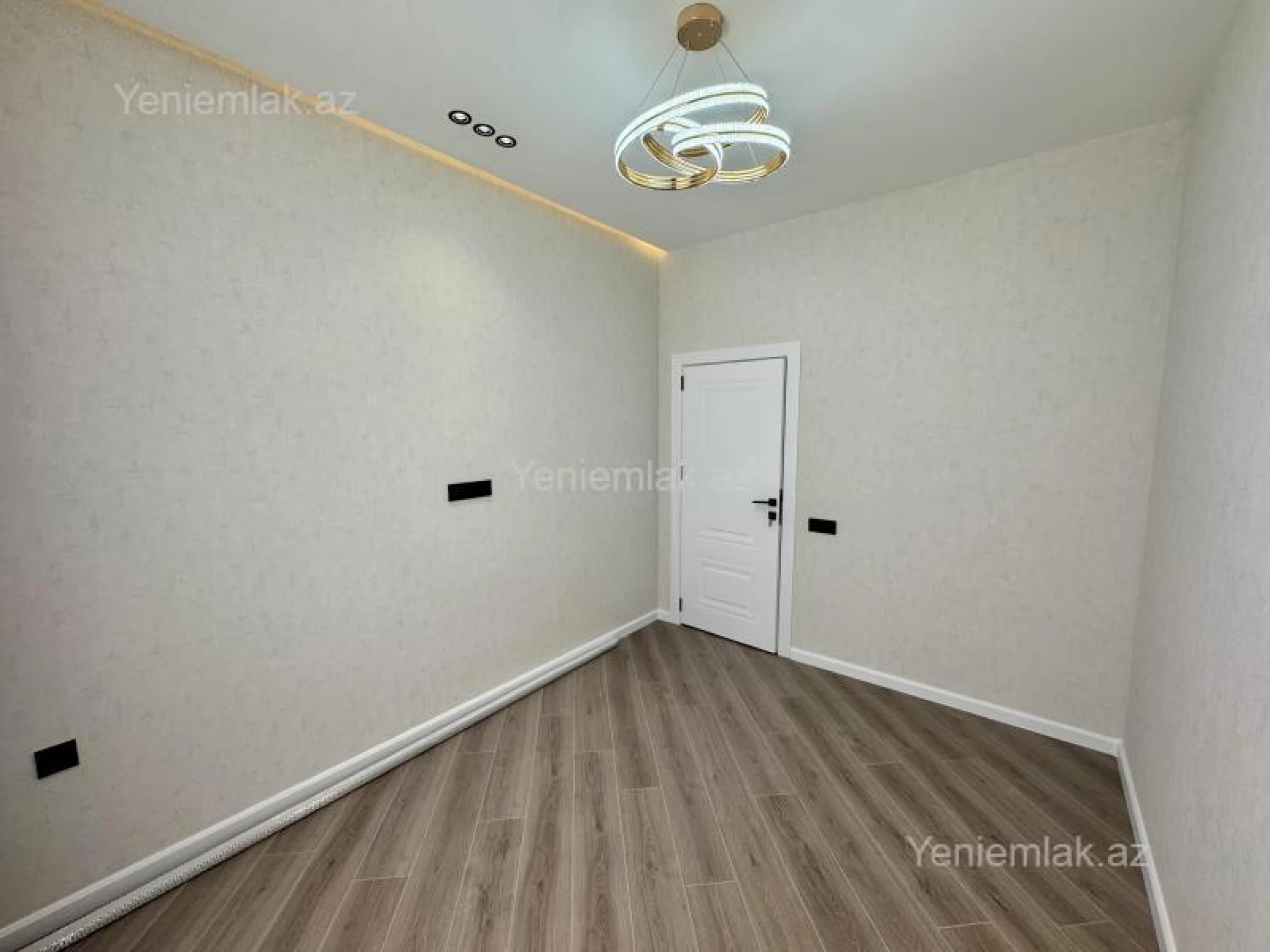 Satılır 3 otaqlı yeni tikili 80 m²