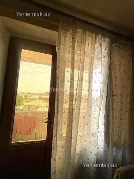 Satılır 3 otaqlı köhnə tikili 75 m²