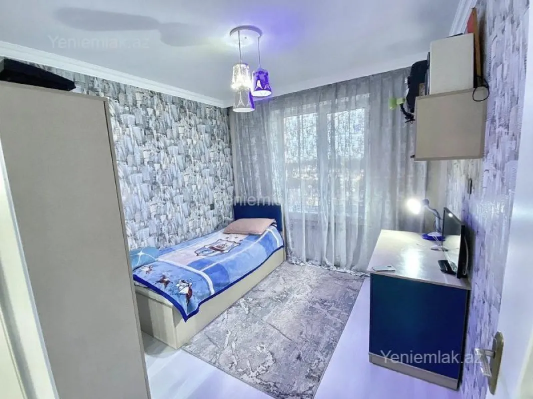 Satılır 5 otaqlı köhnə tikili 125 m²