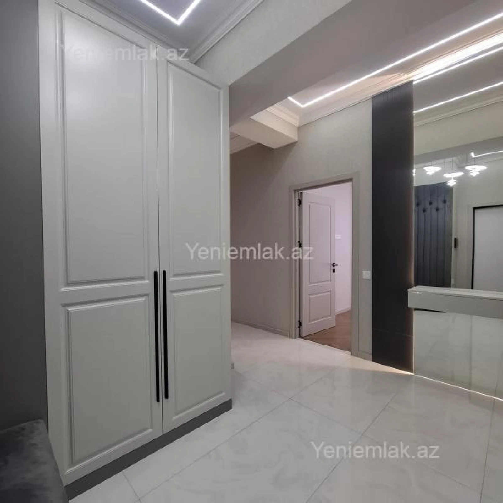 Satılır 3 otaqlı yeni tikili 90 m²