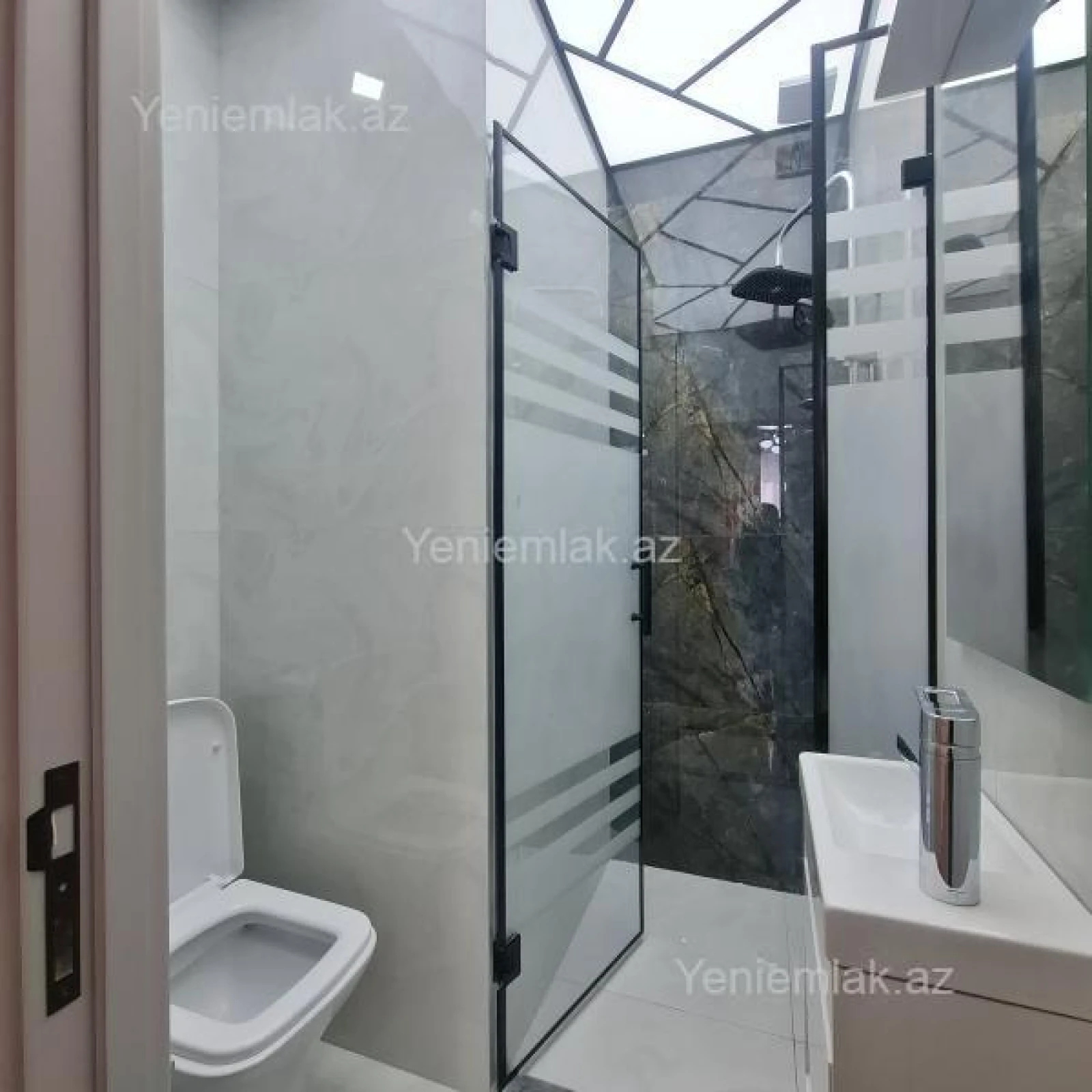 Satılır 3 otaqlı yeni tikili 90 m²