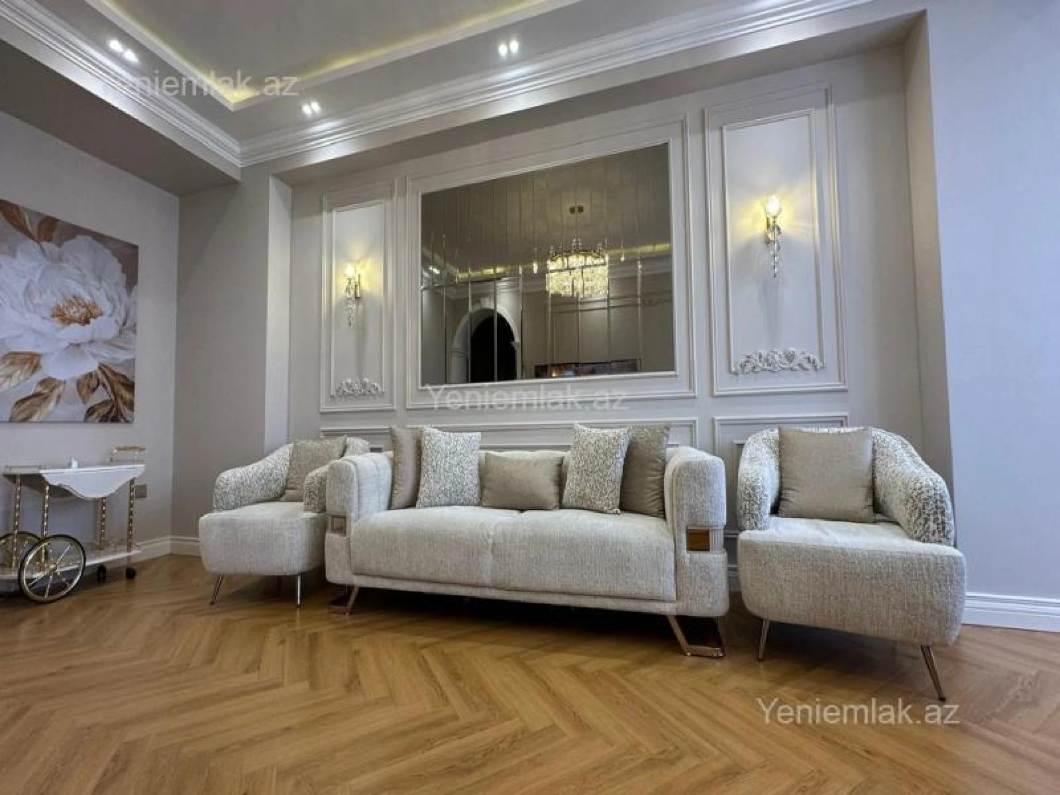 Satılır 3 otaqlı yeni tikili 130 m²