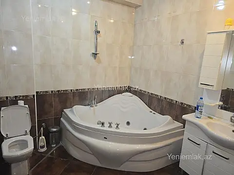 Satılır 3 otaqlı yeni tikili 140 m²