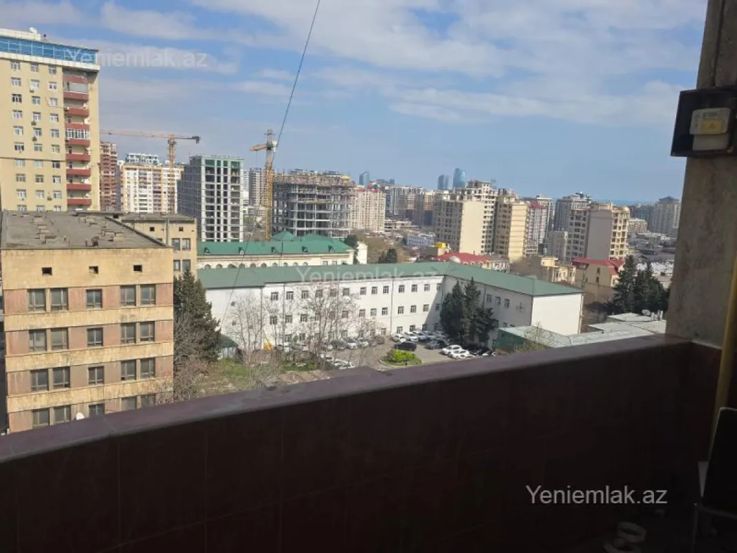 Satılır 3 otaqlı yeni tikili 140 m²