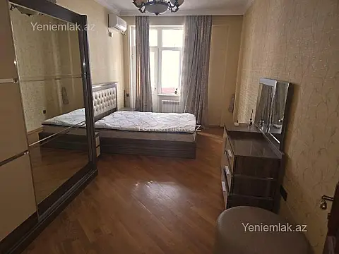 Satılır 3 otaqlı yeni tikili 140 m²