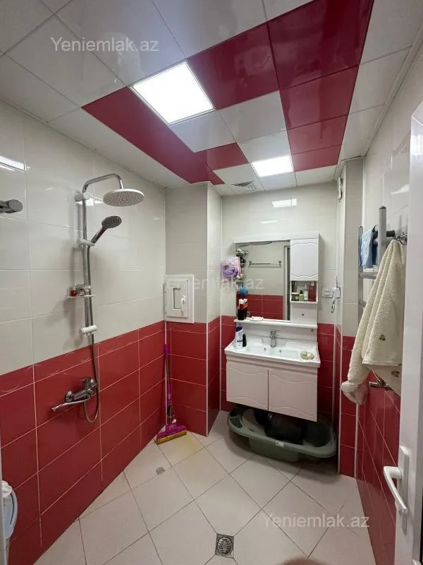 Satılır 2 otaqlı yeni tikili 68 m²