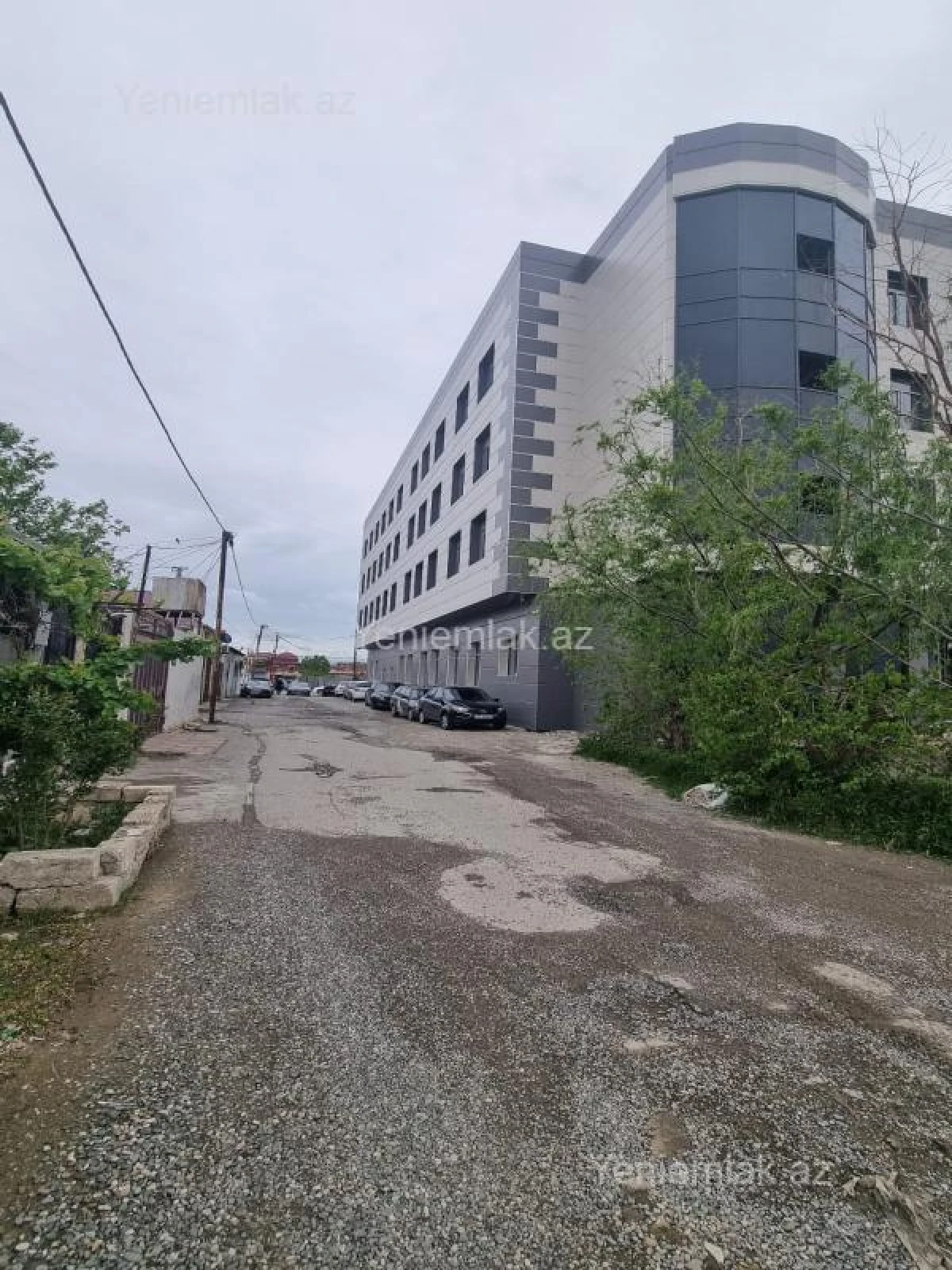 Satılır 16 otaqlı obyekt 4000 m²