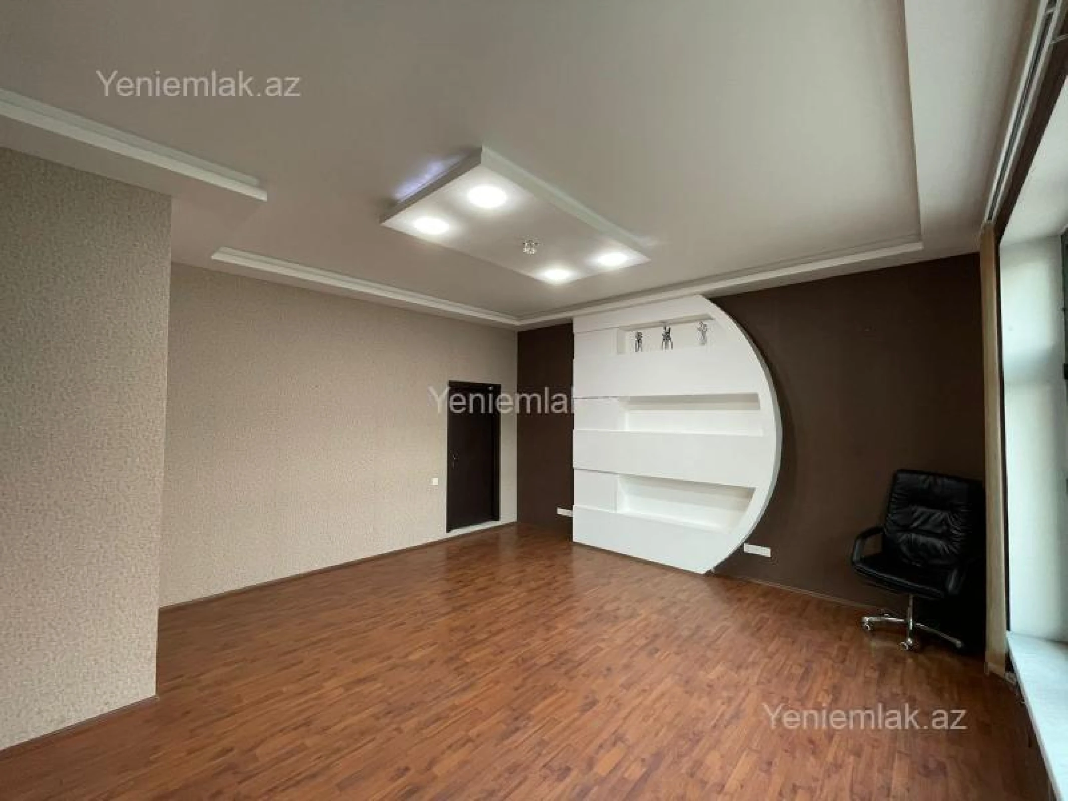 Satılır 4 otaqlı obyekt 150 m²