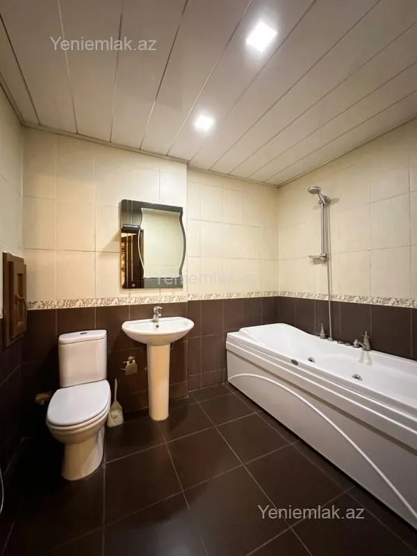 Satılır 3 otaqlı yeni tikili 121 m²