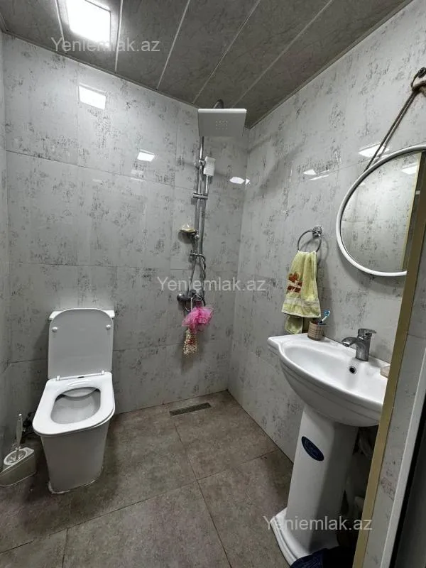 Satılır 2 otaqlı köhnə tikili 55 m²
