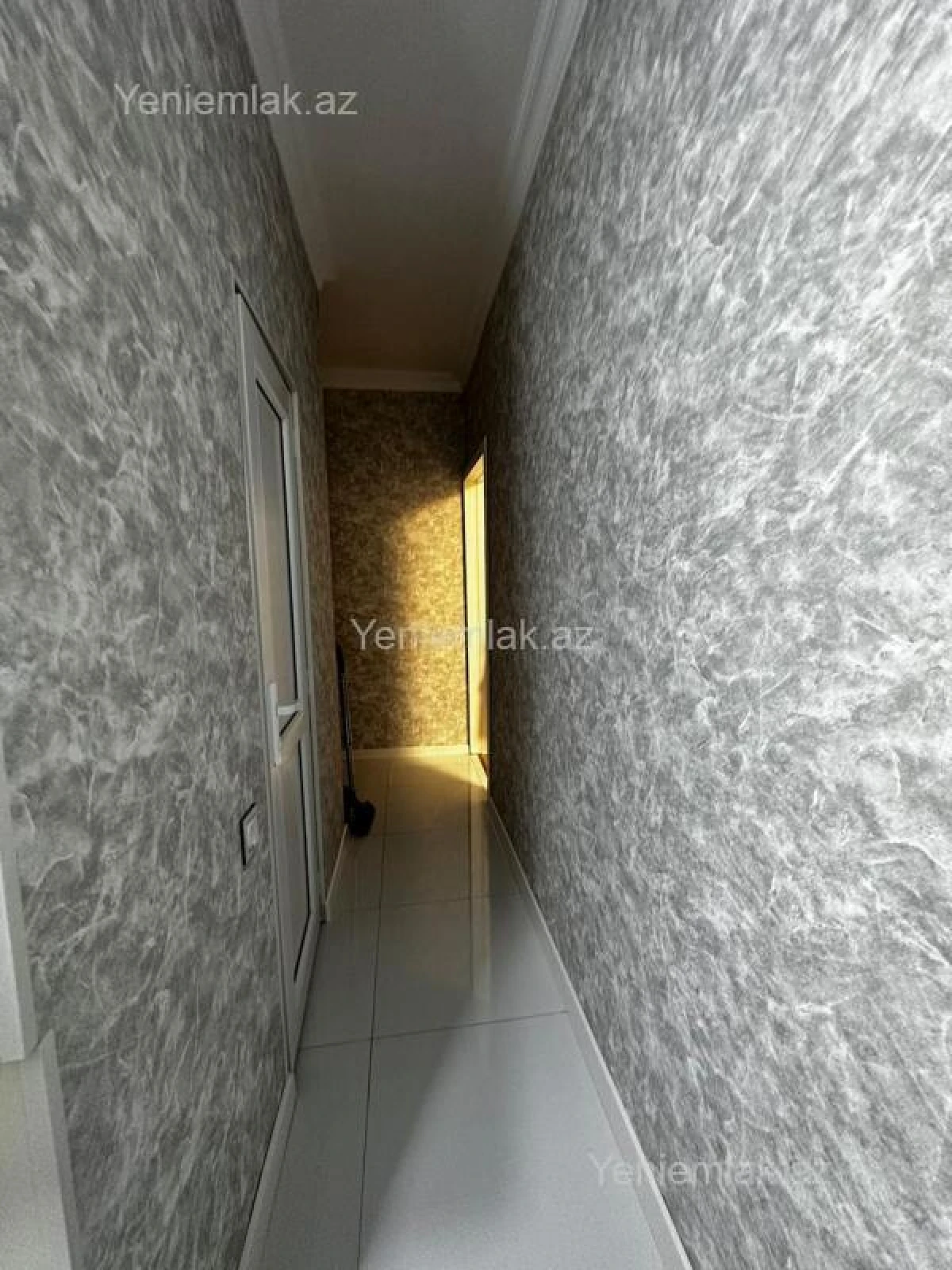 Satılır 2 otaqlı köhnə tikili 55 m²