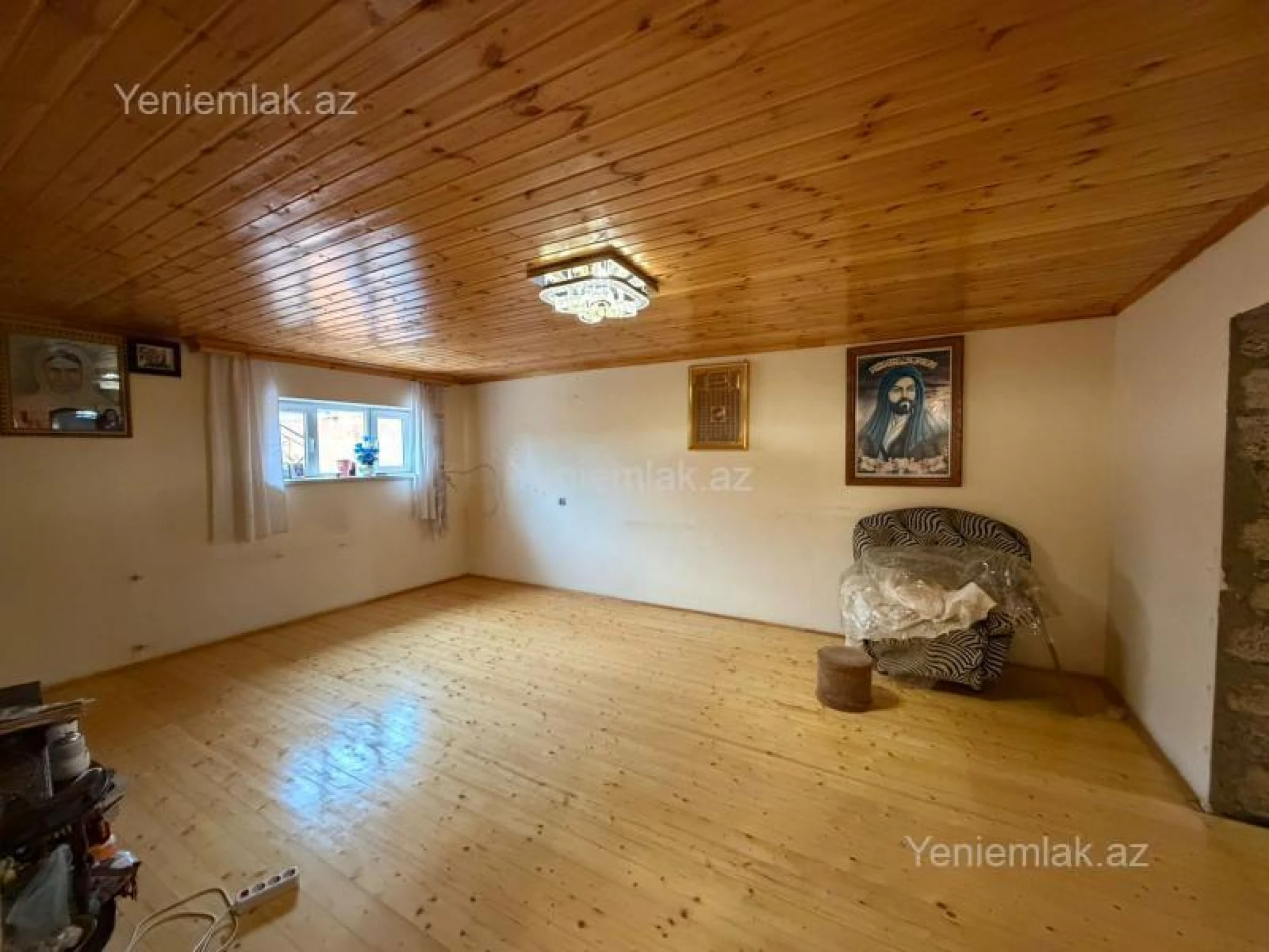 Satılır 5 otaqlı həyət evi 200 m²