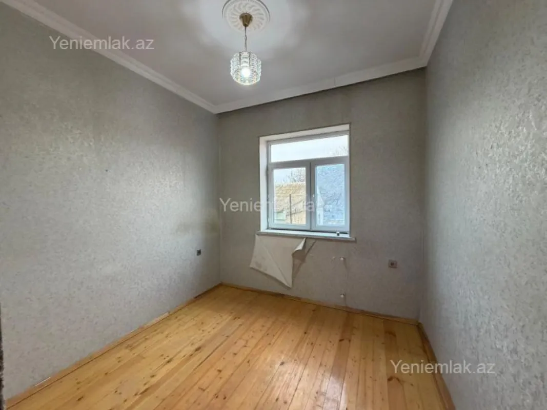 Satılır 5 otaqlı həyət evi 200 m²