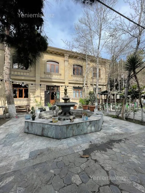 Satılır 12 otaqlı obyekt 450 m²