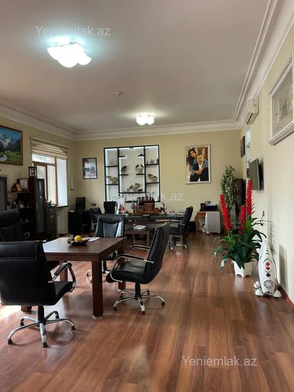 Satılır 12 otaqlı obyekt 450 m²