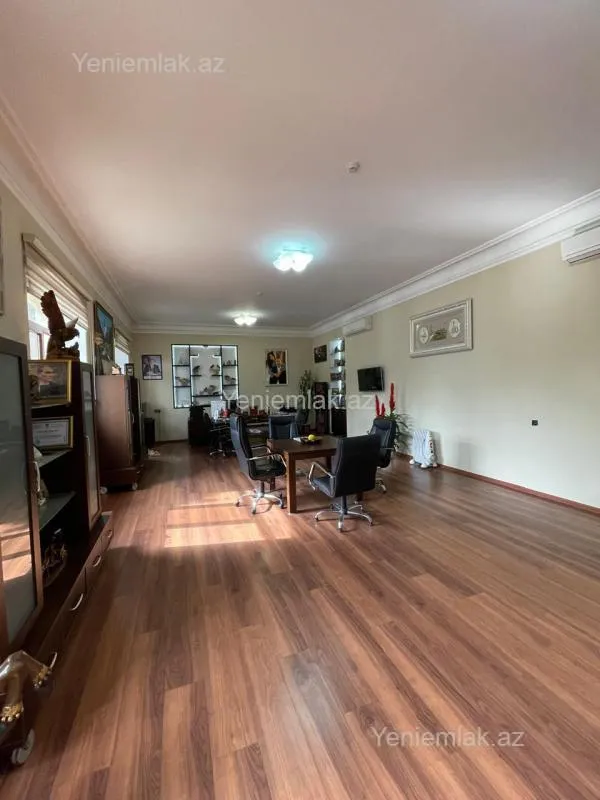 Satılır 12 otaqlı obyekt 450 m²