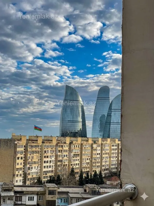 Satılır 3 otaqlı yeni tikili 160 m²