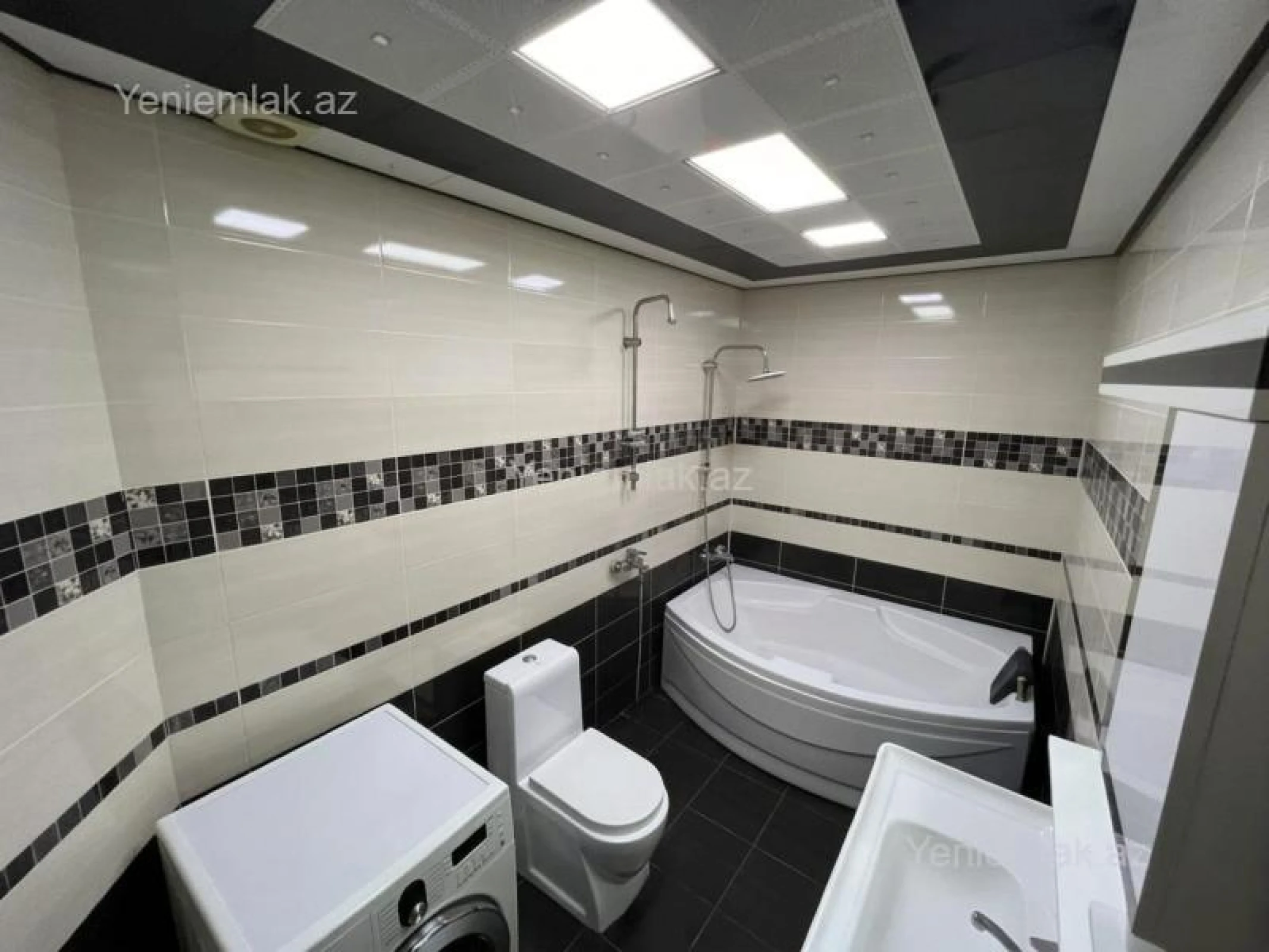 Satılır 3 otaqlı yeni tikili 160 m²