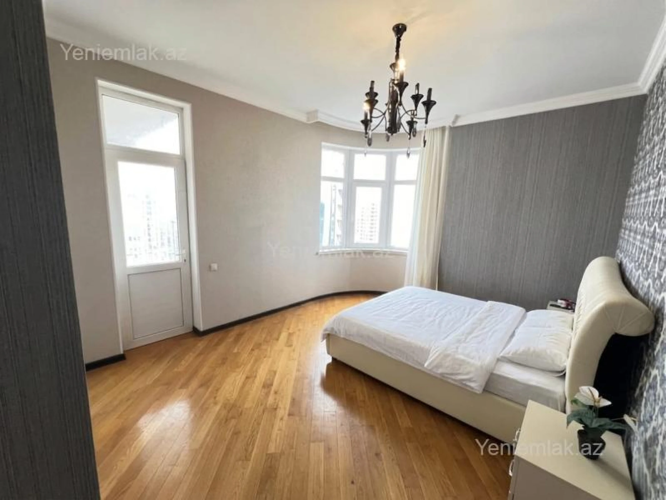 Satılır 3 otaqlı yeni tikili 160 m²